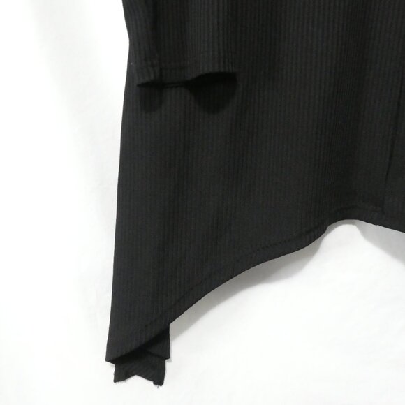 SHEIN - Curve | 1XL | Ribbed Black Asymmetric Hem Long Sleeve Shirt - Picture 15 of 16